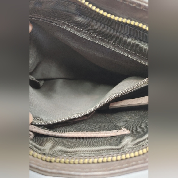 Estalon Brown Leather Crossbody Bag - Picture 4 of 5